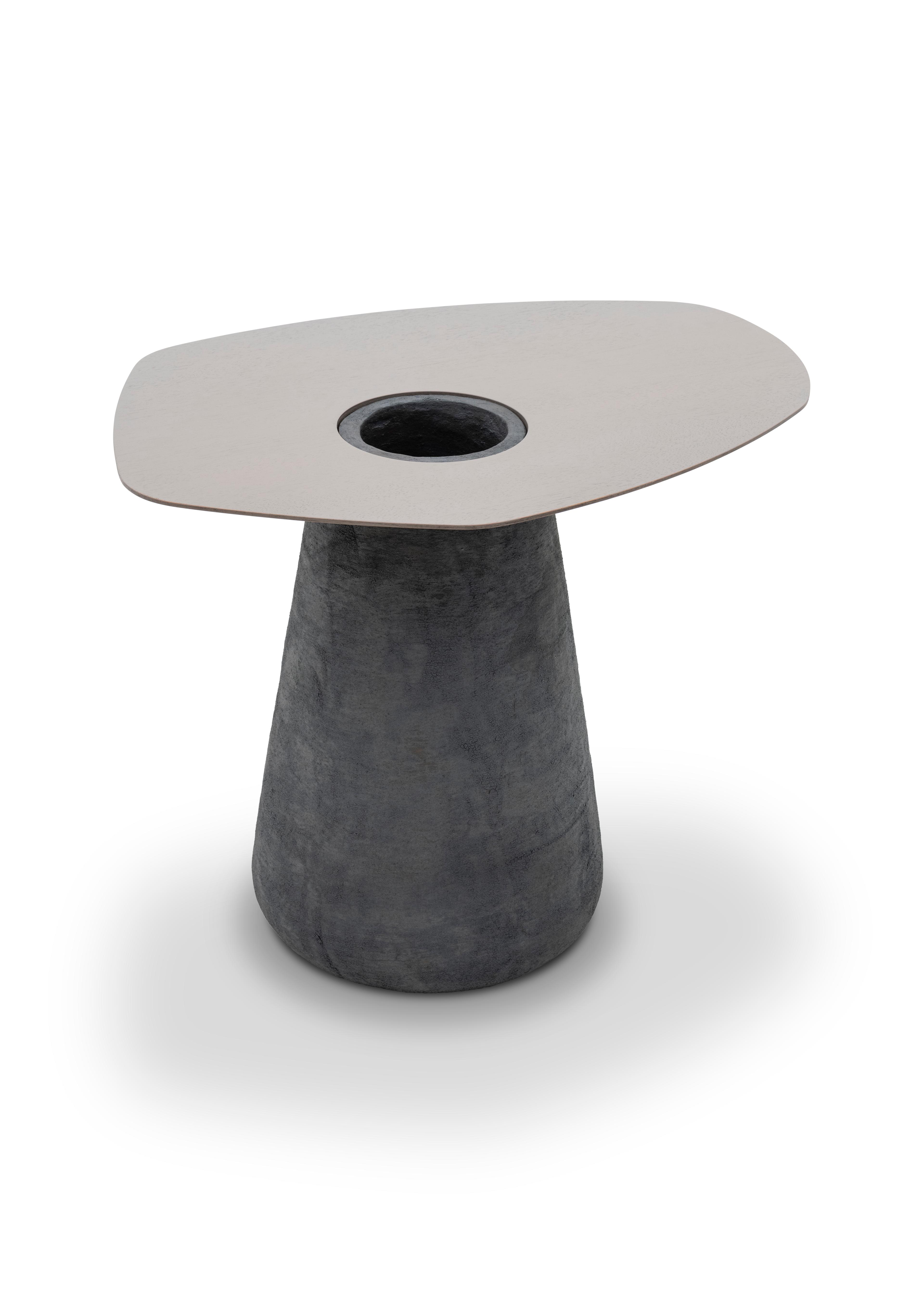 SEIXO SIDE TABLE