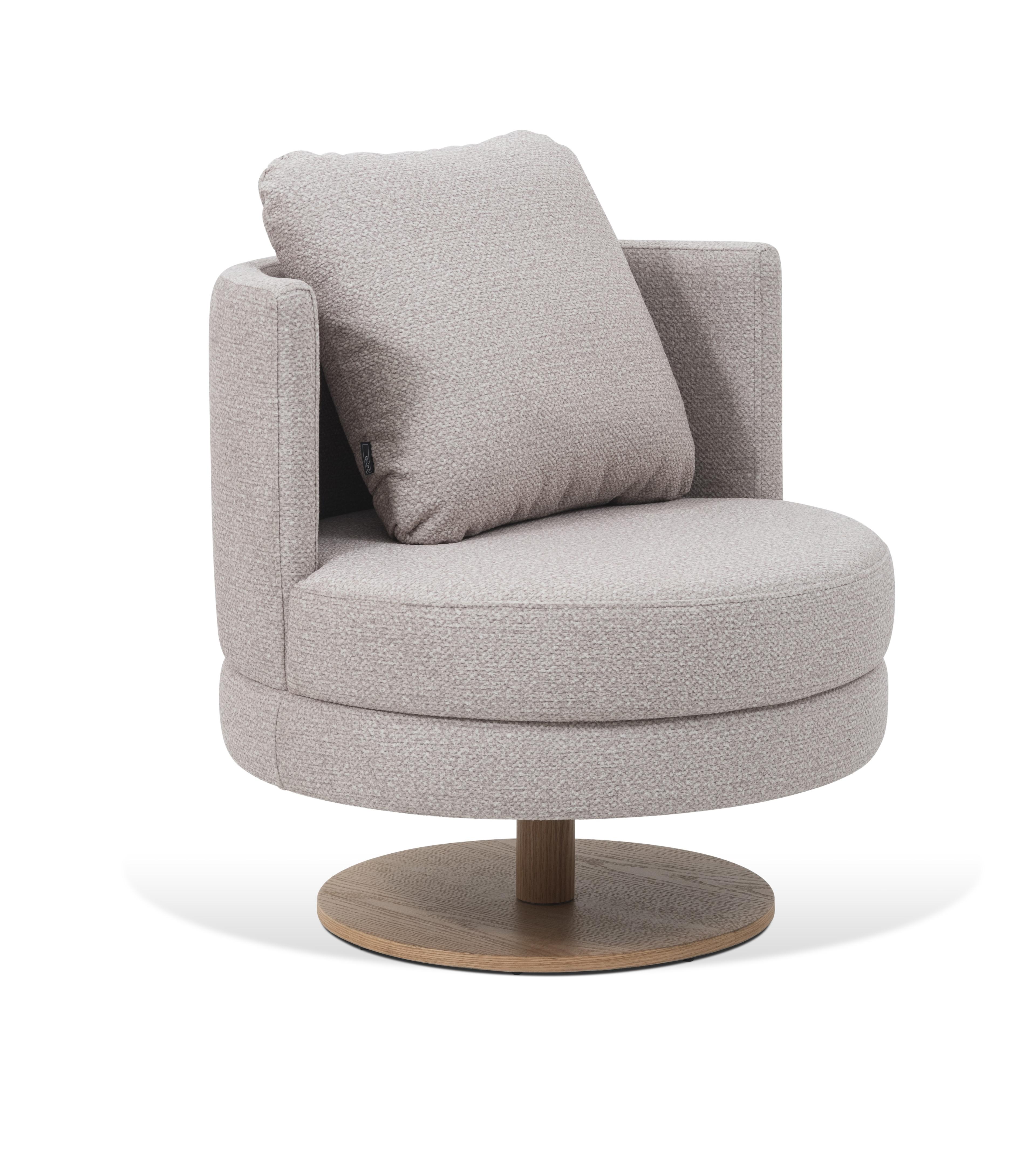 HALO ARMCHAIR
